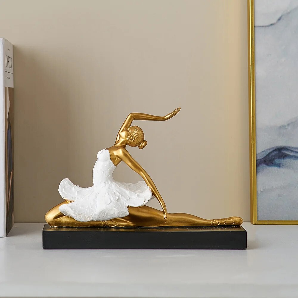 Estatueta Decorativa Bailarina Dourada Aurora