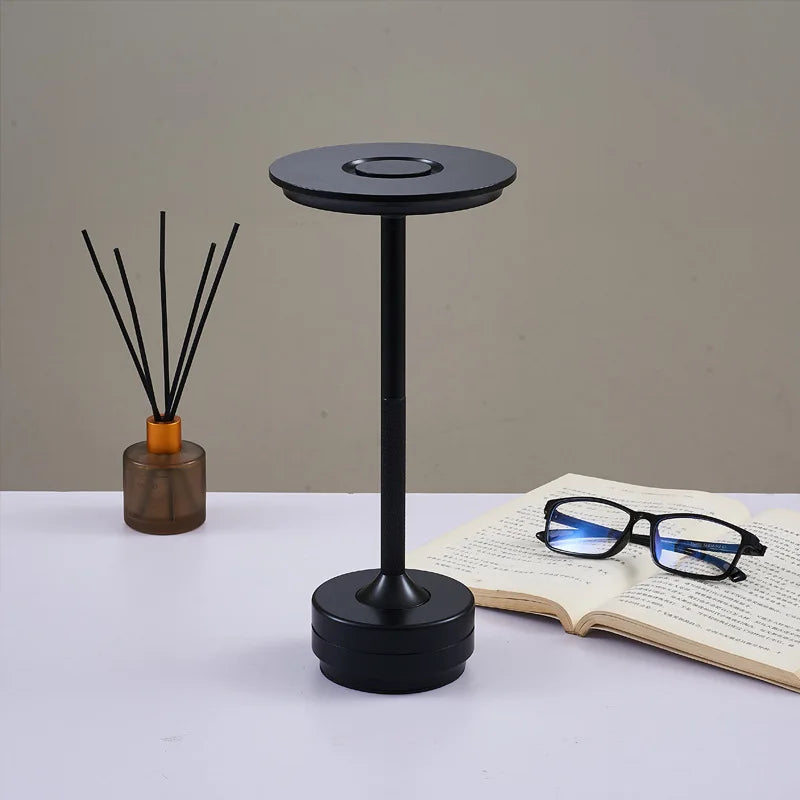 Luminária De Mesa Sem Fio Dimerizável Áurea